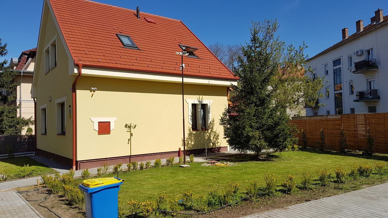 Poroszlay Apartman Debrecen Dış mekan fotoğraf